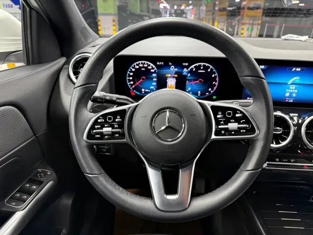 Mercedes-Benz GLA-Class — Фото автомобиля 11