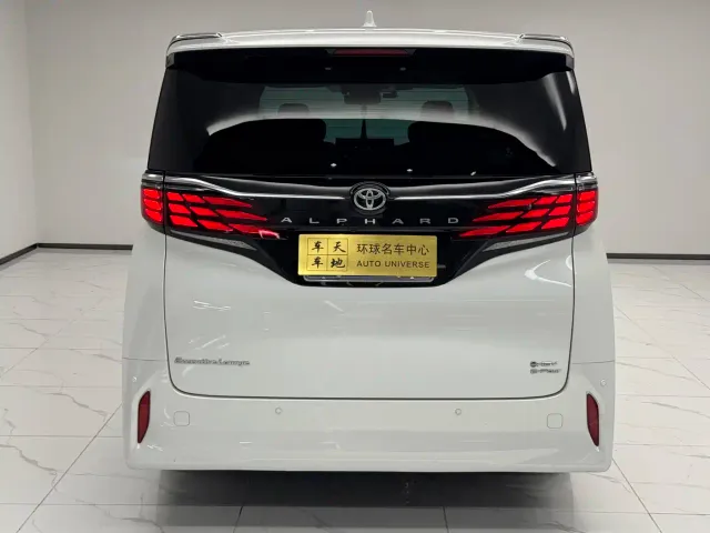 Toyota Alphard — Фото автомобиля 22
