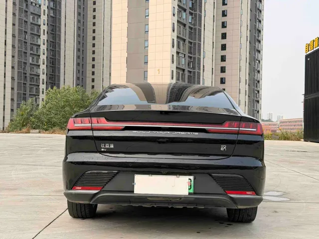 BYD Han — Фото автомобиля 6