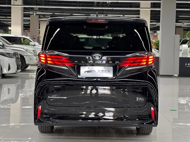 Toyota Alphard — Фото автомобиля 5