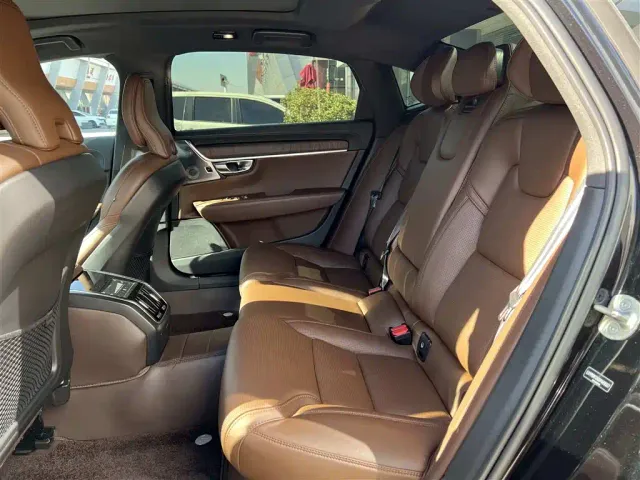 Volvo S90 — Фото автомобиля 15
