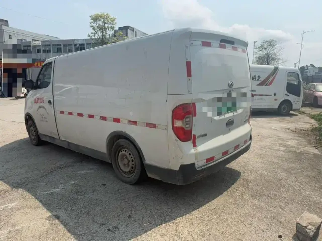 Maxus EV30 — Фото автомобиля 9