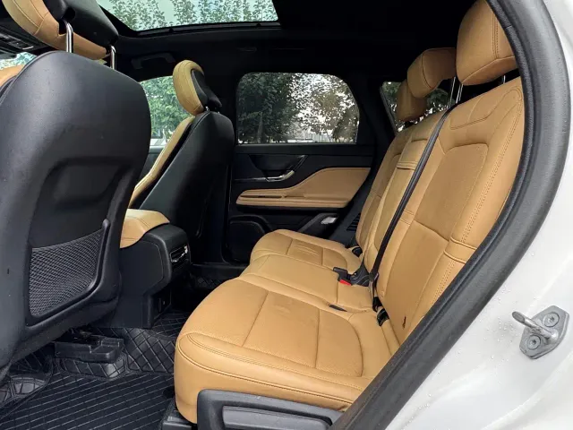 Lincoln Corsair — Фото автомобиля 14