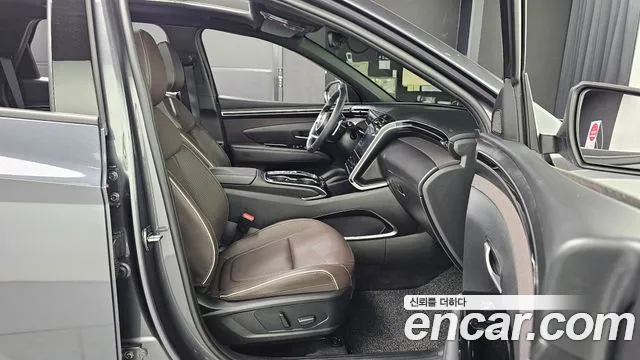 Hyundai Tucson Tucson (NX4) Бензин 1.6 турбо 2WD — Фото автомобиля 12