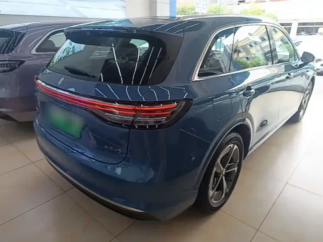 Shangjie SUV — Фото автомобиля 6