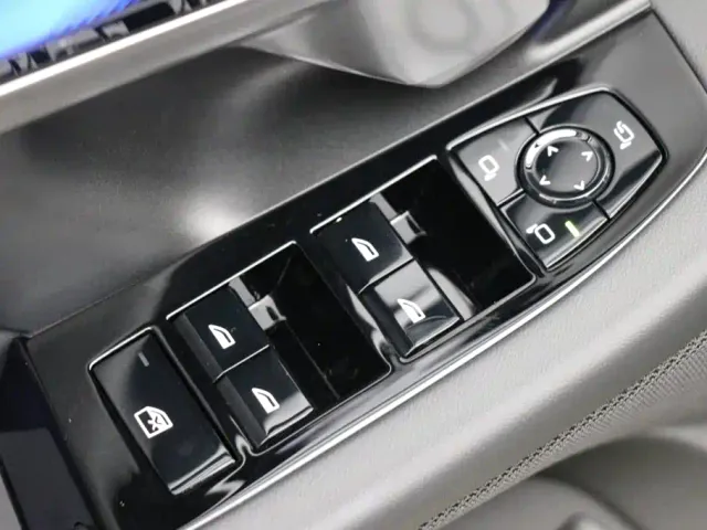 BMW 5 Series — Фото автомобиля 12