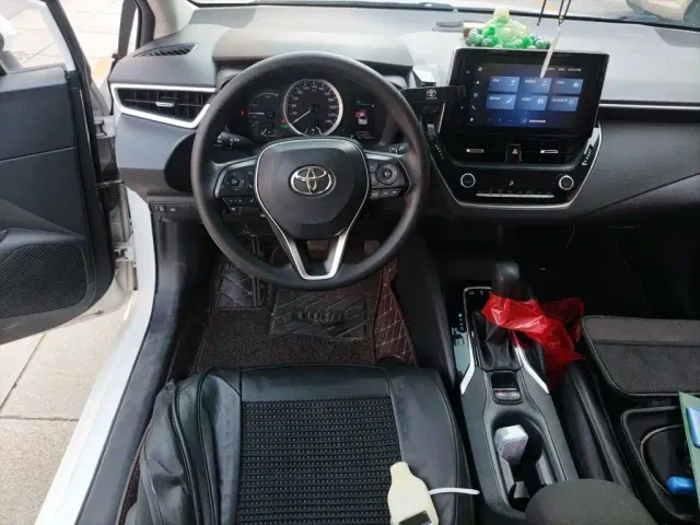 Toyota Corolla — Фото автомобиля 11