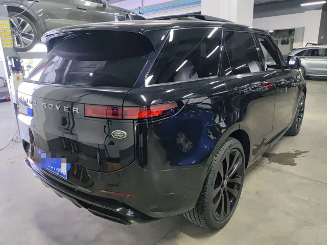 Land Rover Range Rover Sport — Фото автомобиля 4