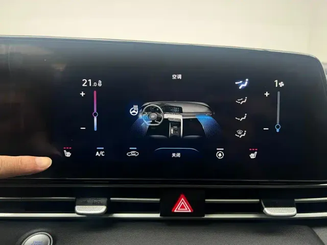 Hyundai Elantra — Фото автомобиля 21