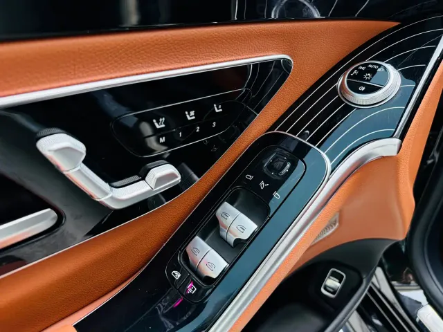 Mercedes-Benz S-Class — Фото автомобиля 22