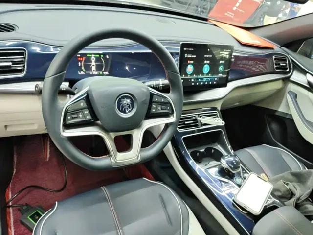 BYD Qin PLUS — Фото автомобиля 9