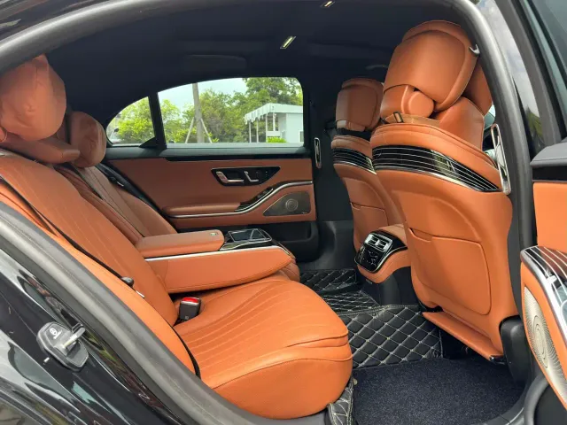 Mercedes-Benz S-Class — Фото автомобиля 12