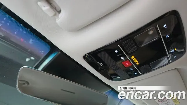 Hyundai Grandeur Grandeur (GN7) 2.5 Бензин 2WD — Фото автомобиля 18