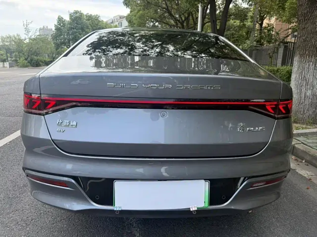 BYD Qin PLUS — Фото автомобиля 21
