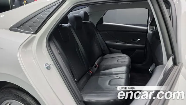 Hyundai Avante CN7 — Фото автомобиля 17