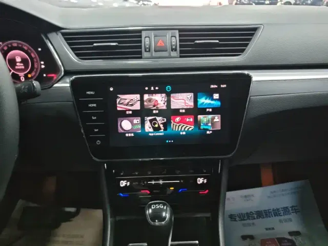 Skoda Superb — Фото автомобиля 12