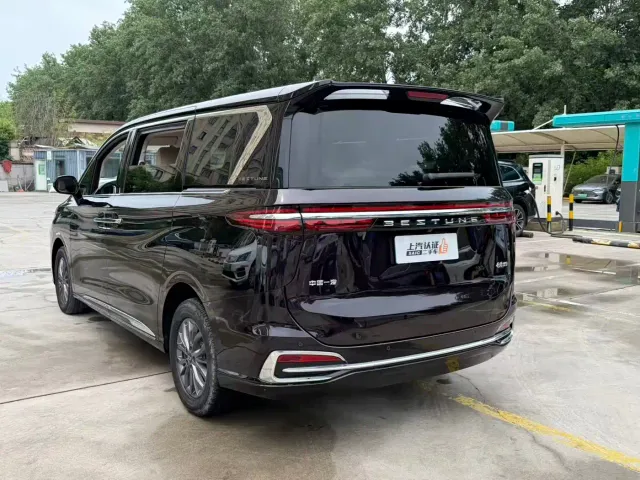 Bestune Besturn M9 — Фото автомобиля 9