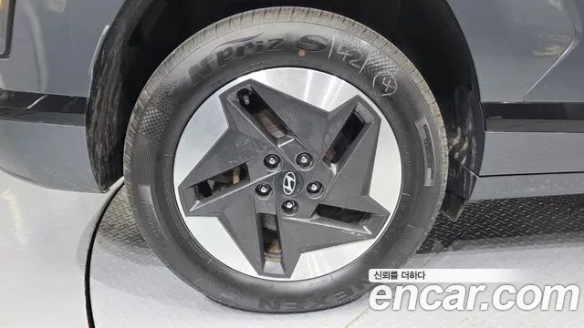 Hyundai Kona — Фото автомобиля 5