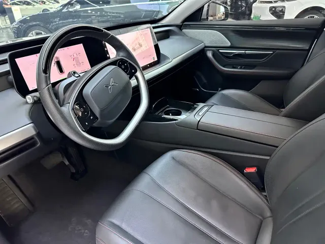 Xpeng P7 — Фото автомобиля 4