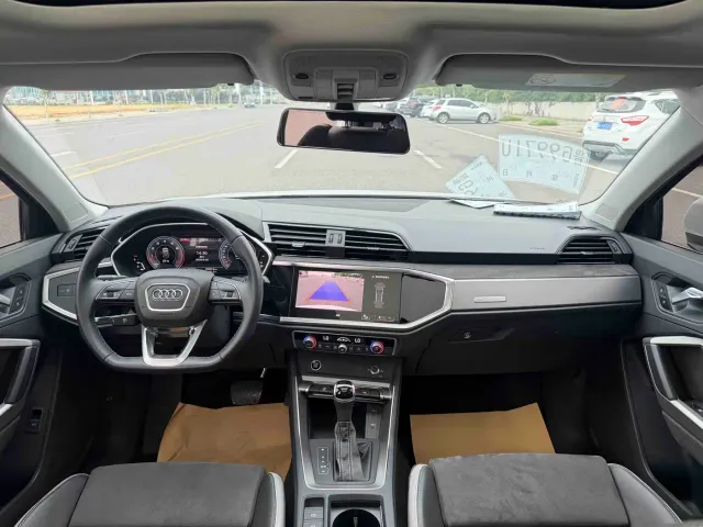Audi Q3 — Фото автомобиля 10