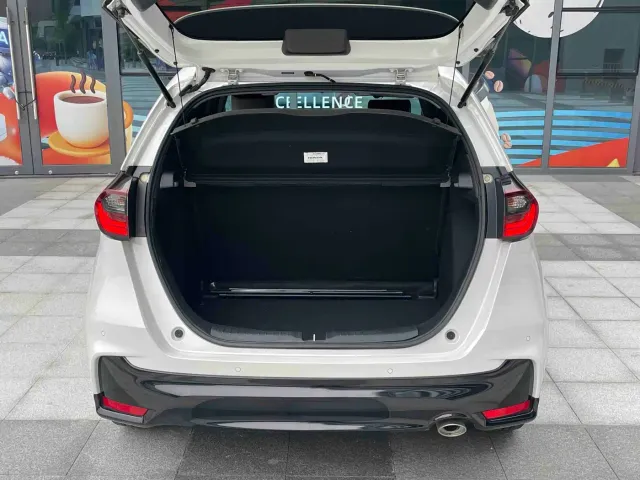 Honda Fit — Фото автомобиля 18