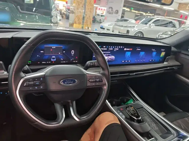 Ford Edge — Фото автомобиля 9