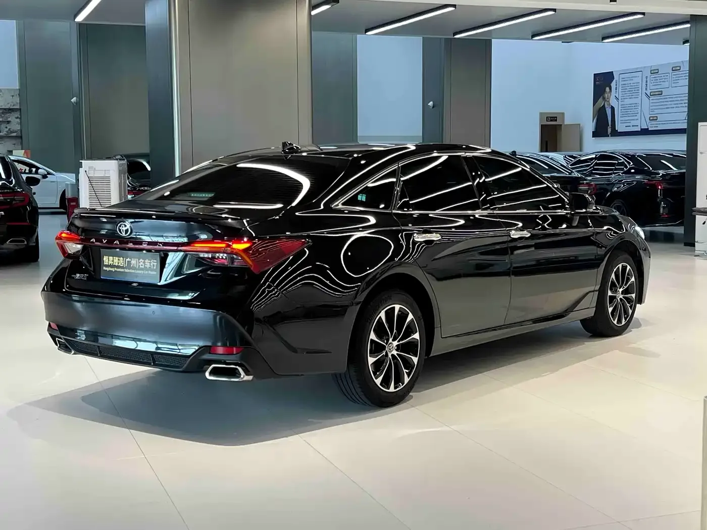Toyota Avalon 2023 2.5L Luxury Edition — Фото автомобиля 6