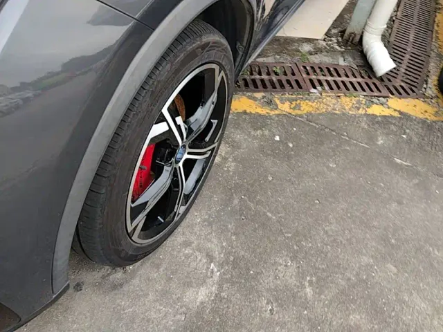 BYD Tang — Фото автомобиля 22
