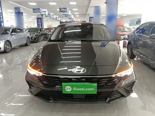 Hyundai Elantra — Фото автомобиля 2
