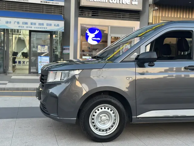 Wuling Zhengcheng — Фото автомобиля 14