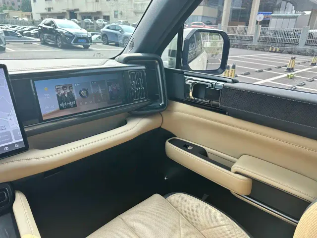 BYD FangChengBao Leopard 5 — Фото автомобиля 8