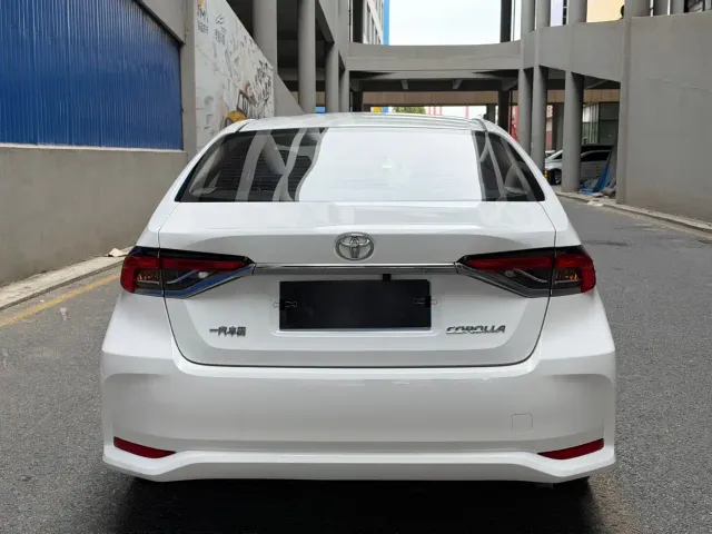 Toyota Corolla — Фото автомобиля 5