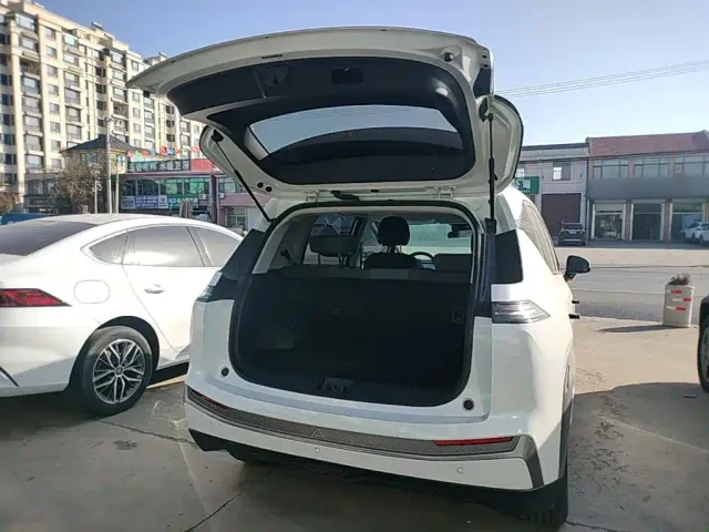 GAC Aion Y — Фото автомобиля 18