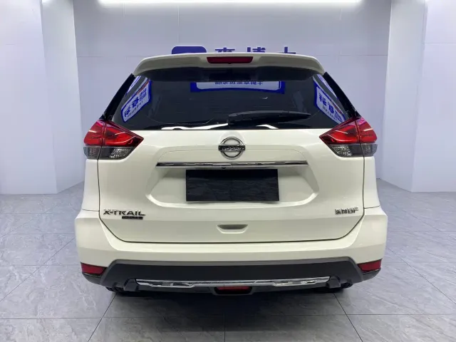 Nissan X-Trail — Фото автомобиля 20
