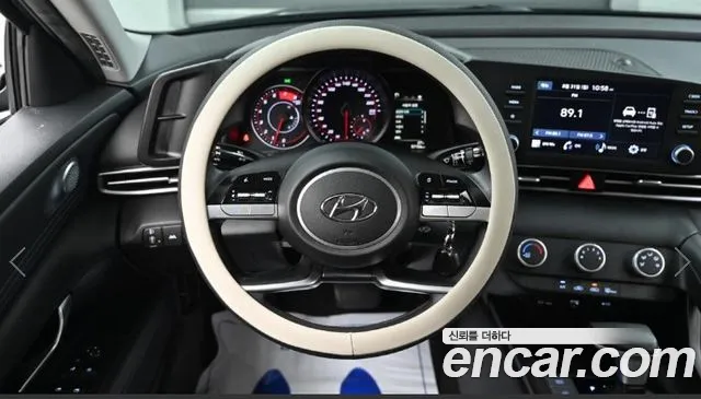 Hyundai Avante CN7 — Фото автомобиля 12