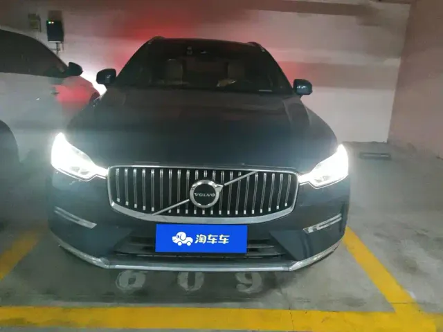 Volvo XC60 — Фото автомобиля 2