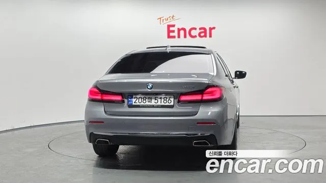 BMW 5-Series — Фото автомобиля 4