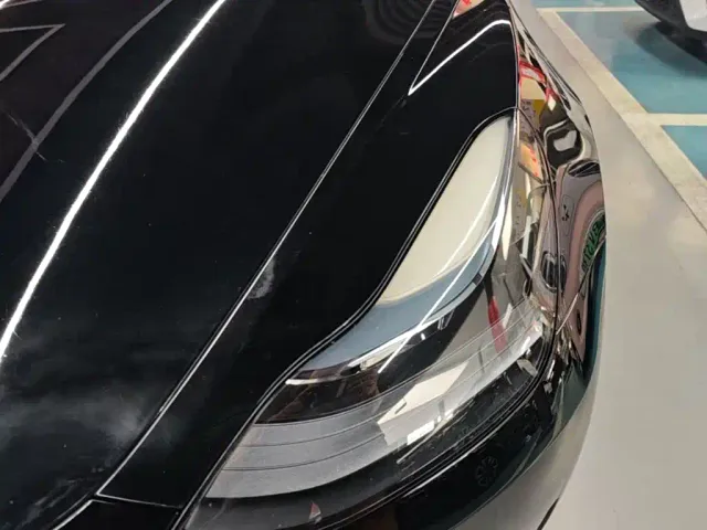 Tesla Model 3 — Фото автомобиля 23