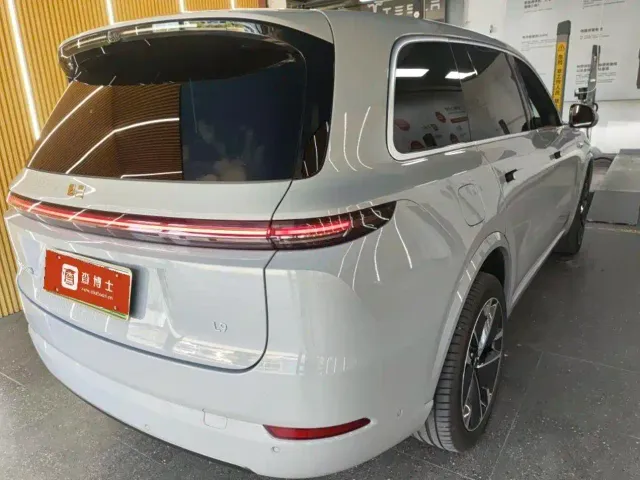 Li Auto L9 — Фото автомобиля 6