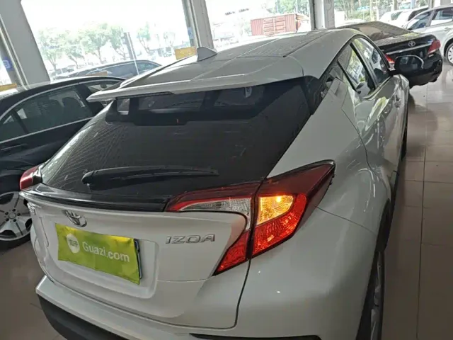 Toyota IZOA — Фото автомобиля 5