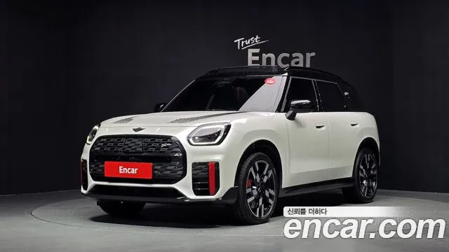 Фотография автомобиля — MINI Countryman 3rd Gen