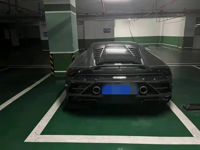 Lamborghini Huracan — Фото автомобиля 4