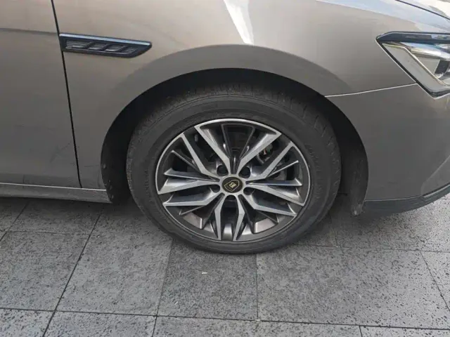 BYD Qin PLUS — Фото автомобиля 6