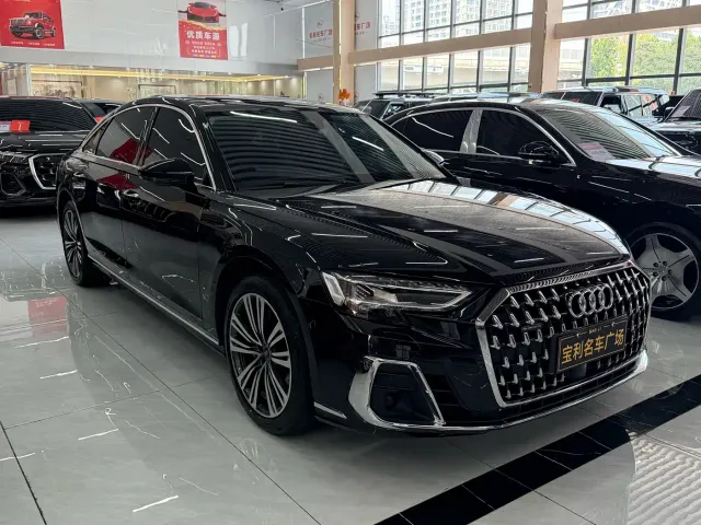 Audi A8 — Фото автомобиля 2