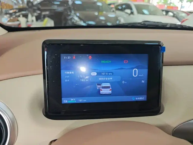 Wuling Hongguang Mini EV — Фото автомобиля 11