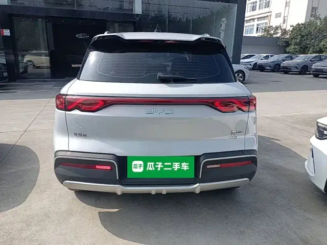 BYD Yuan UP — Фото автомобиля 5