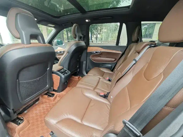 Volvo Volvo XC90 2022 B5 Smart Luxury 7-Seater — Фото автомобиля 7