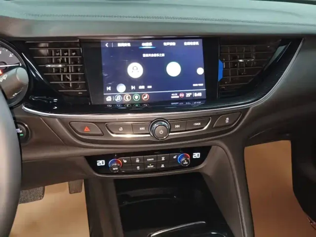 Buick Regal — Фото автомобиля 12