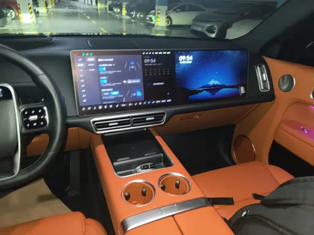 Li Auto L9 — Фото автомобиля 12