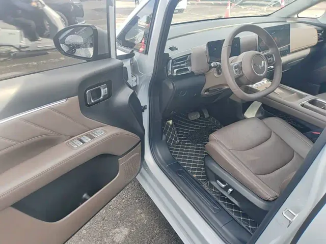 Wuling Starlight 730 — Фото автомобиля 15